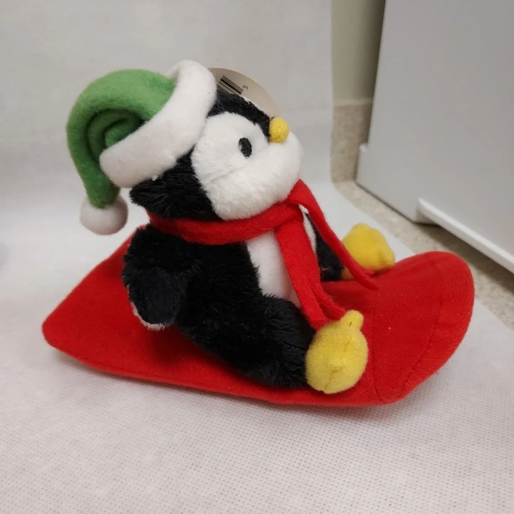 Hallmark Jingle Pals Penguin Zip & N Go Pull Back Toy Plush‎ Sledder NWT